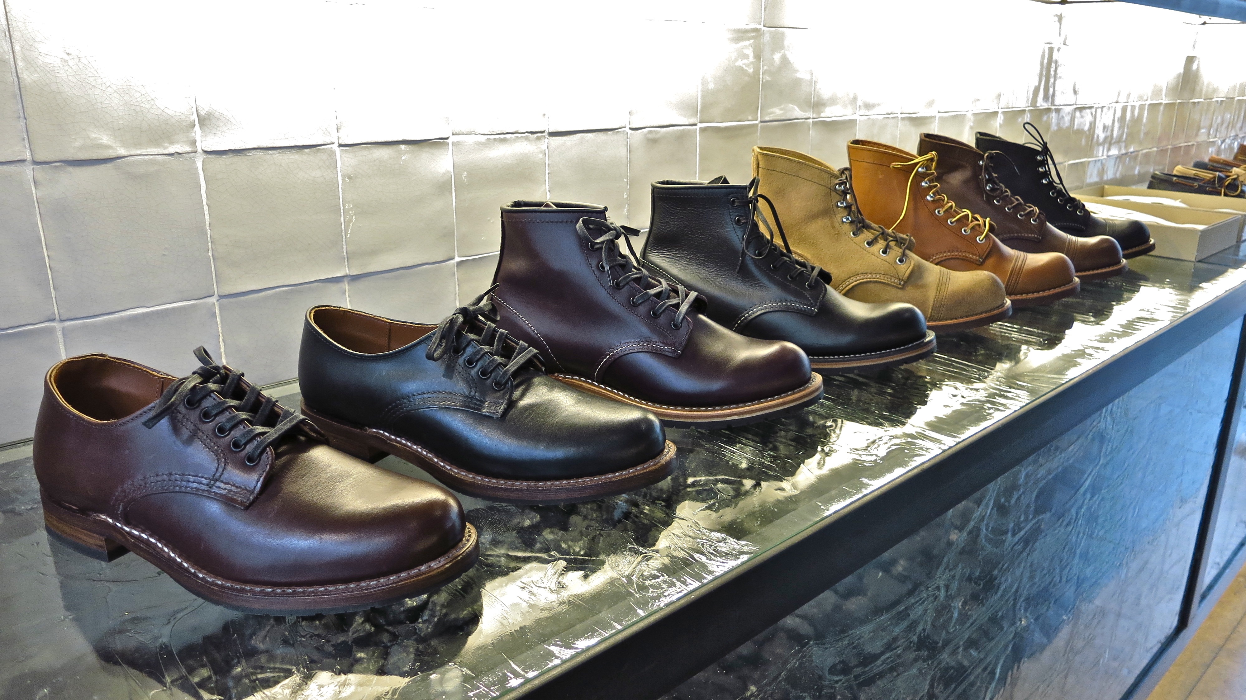 Red wing boots 67 hotsell