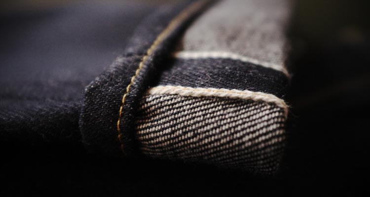 Guide to selvedge denim. In part 1 of our guide to raw denim we discussed what raw denim really is. In this post we dive into the subject of the self-edge and selvedge denim.