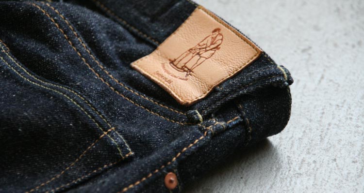 Guide to selvedge denim. In part 1 of our guide to raw denim we discussed what raw denim really is. In this post we dive into the subject of the self-edge and selvedge denim.