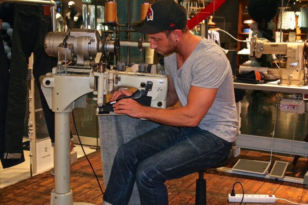 Tulp Jeans The Denim Bar The Hague Jesper Remmerswaal working