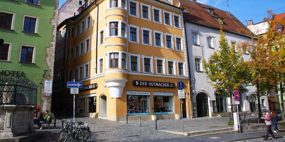 The Hutmacher of Regensburg, shopping for hats with Rope Dye