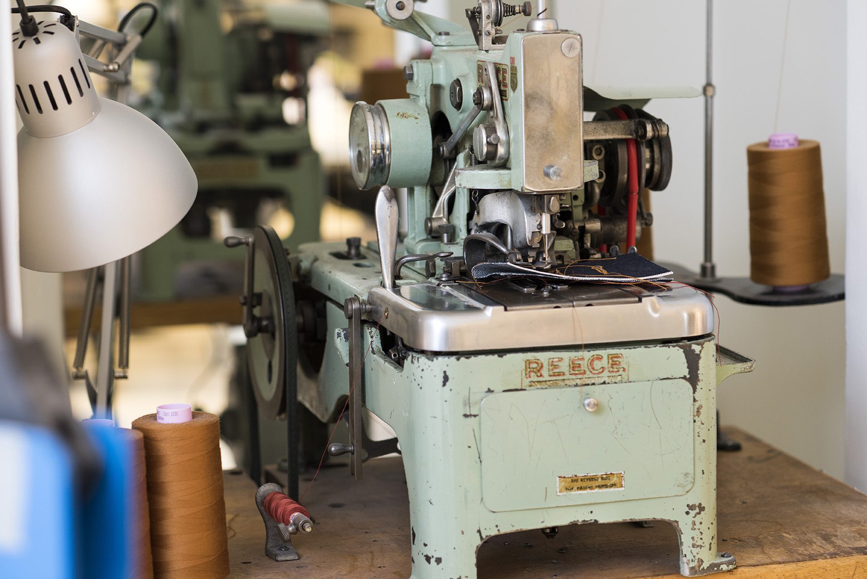 Nifty Jeans Reece sewing machine